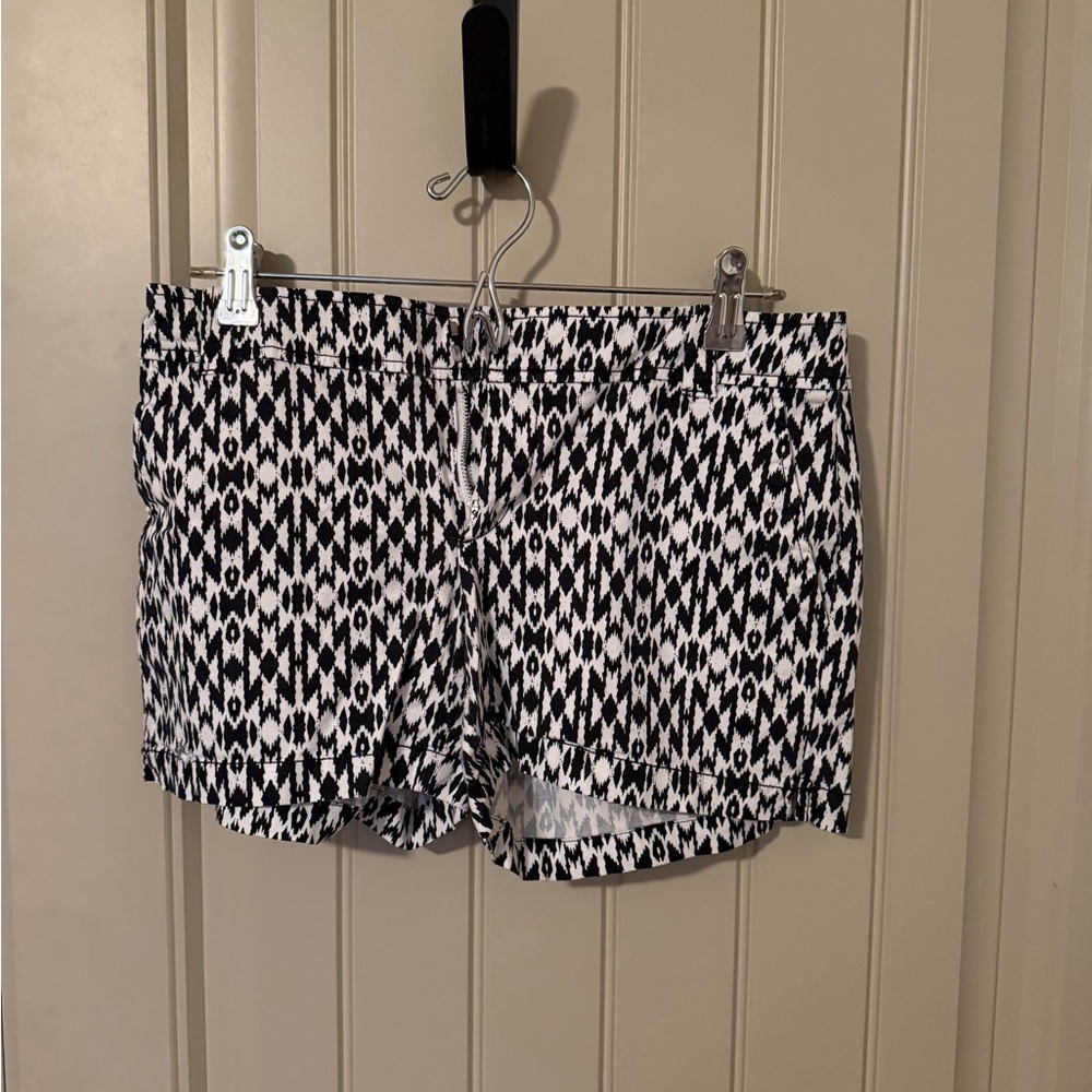 New York & Company Women Shorts